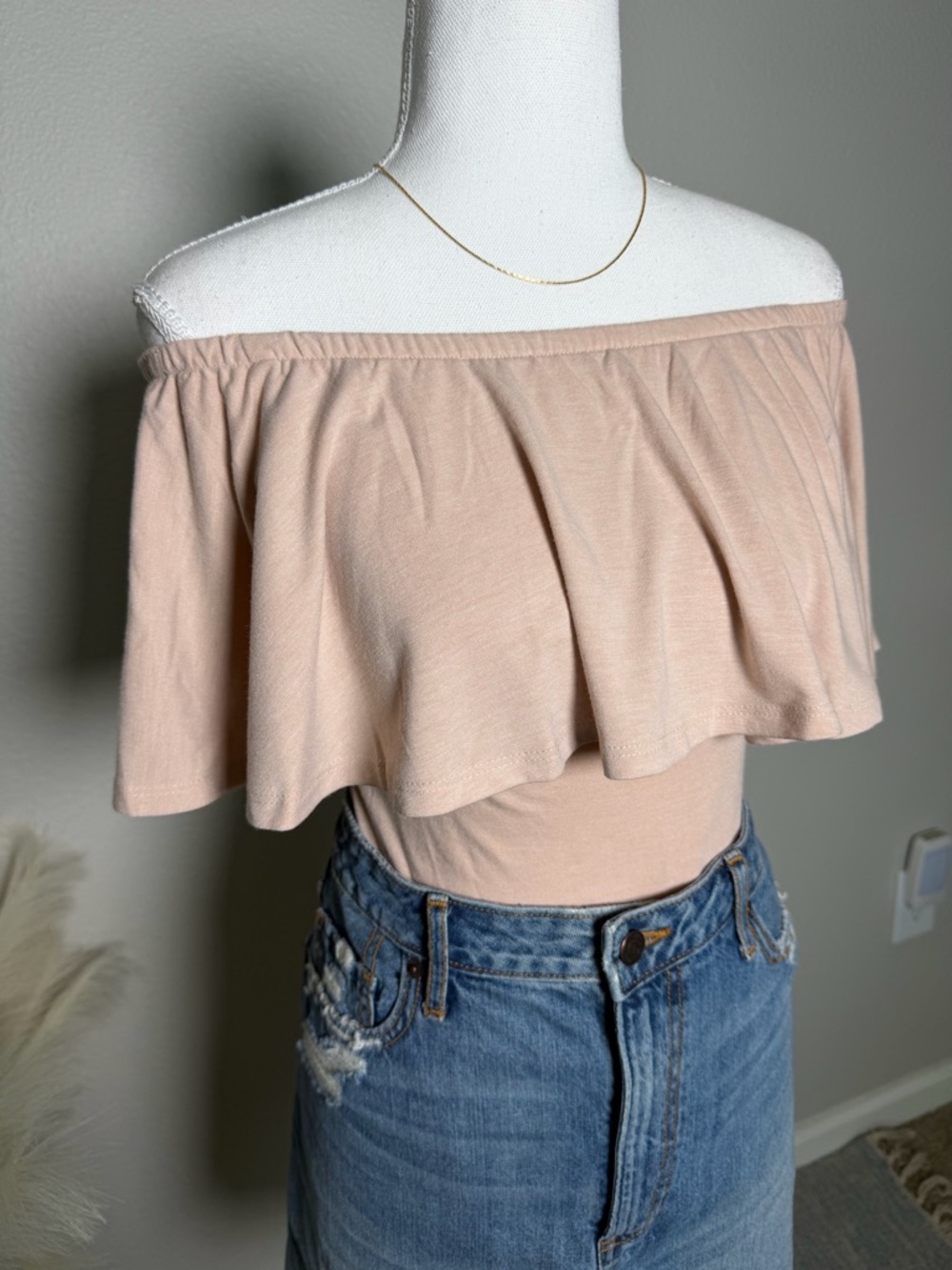 NWOT Zenana - Off-Shoulder Ruffle Bodysuit in Blush - Picture 9 of 15